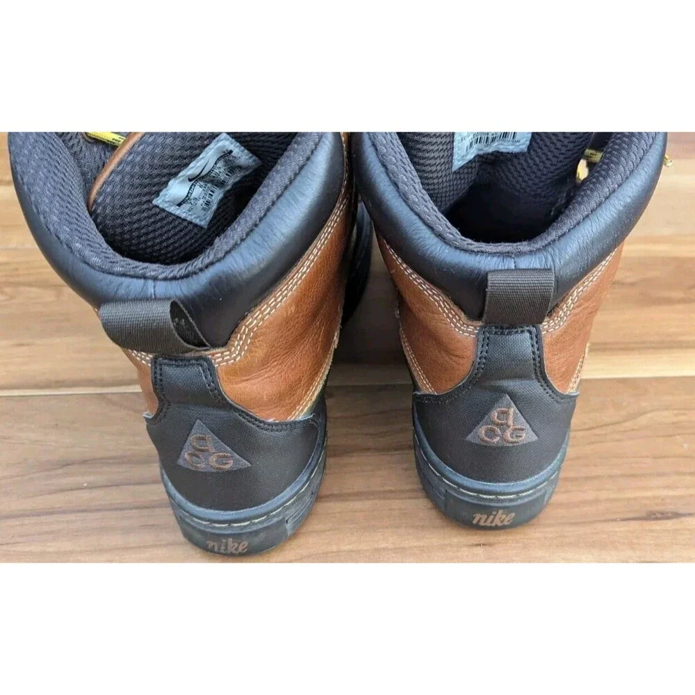 Nike ACG Woodside Hiking Leather Duck Boots 386469-200 Men Size 7.5